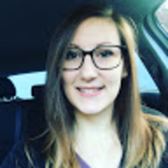 Meet your Posher, Cassandra - Picture 1 of 1